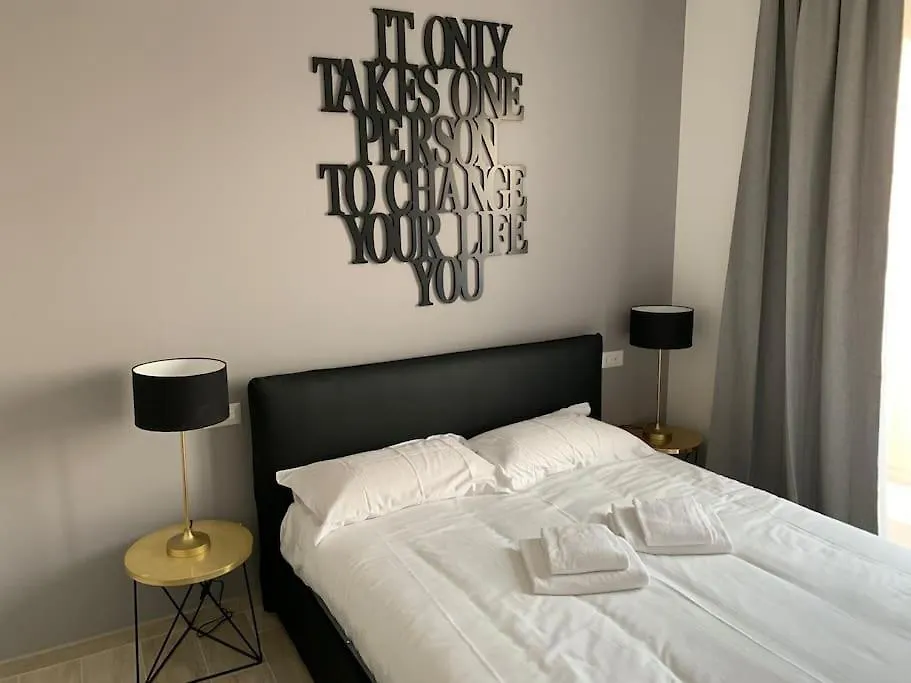 Trilocale Con Vista E Due Bagni Vicino Citylife Milan Apartment