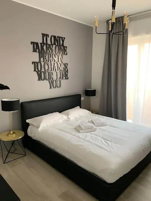 Trilocale Con Vista E Due Bagni Vicino Citylife Milan Apartment