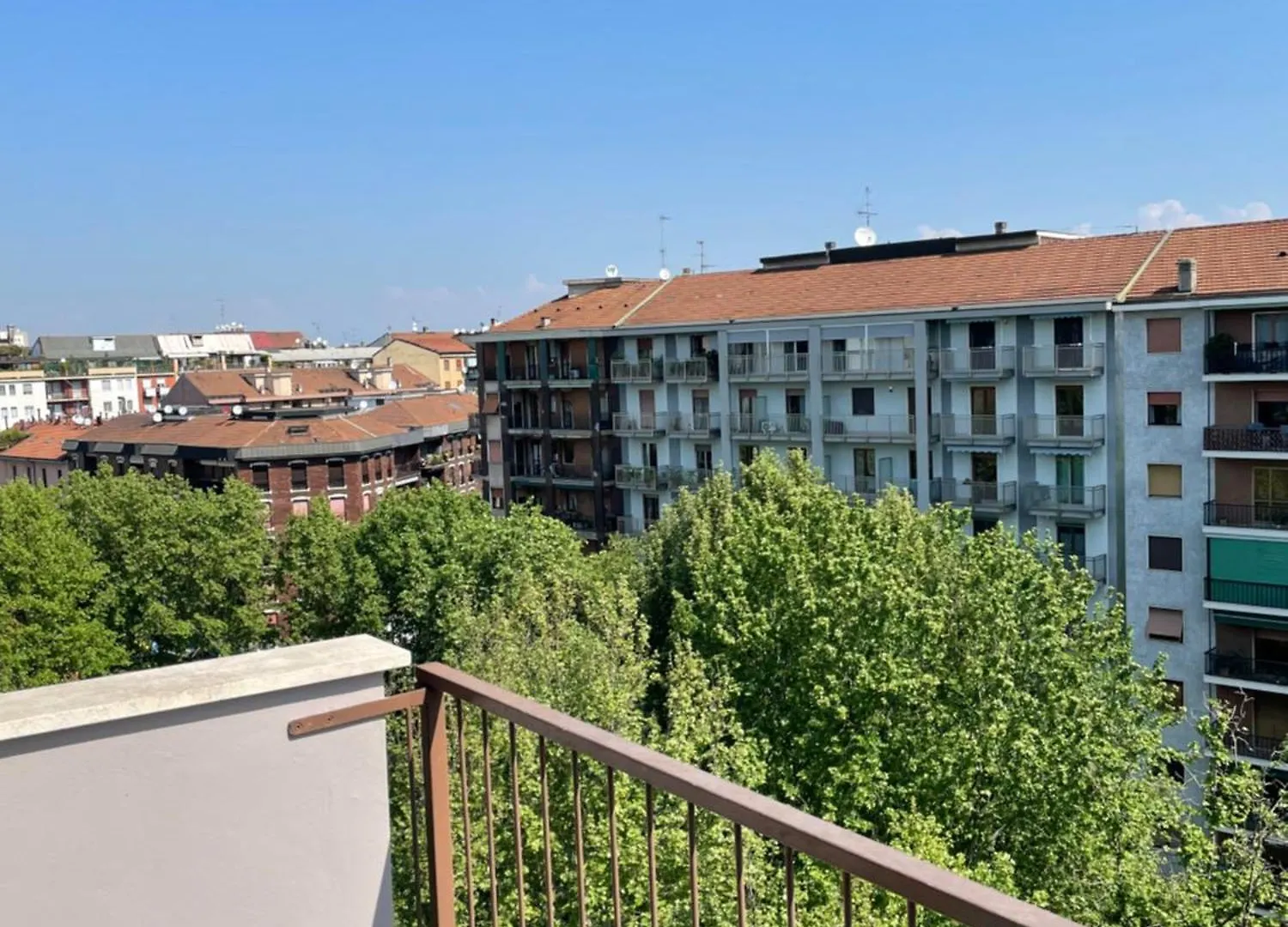 Apartment Trilocale Con Vista E Due Bagni Vicino Citylife Milan